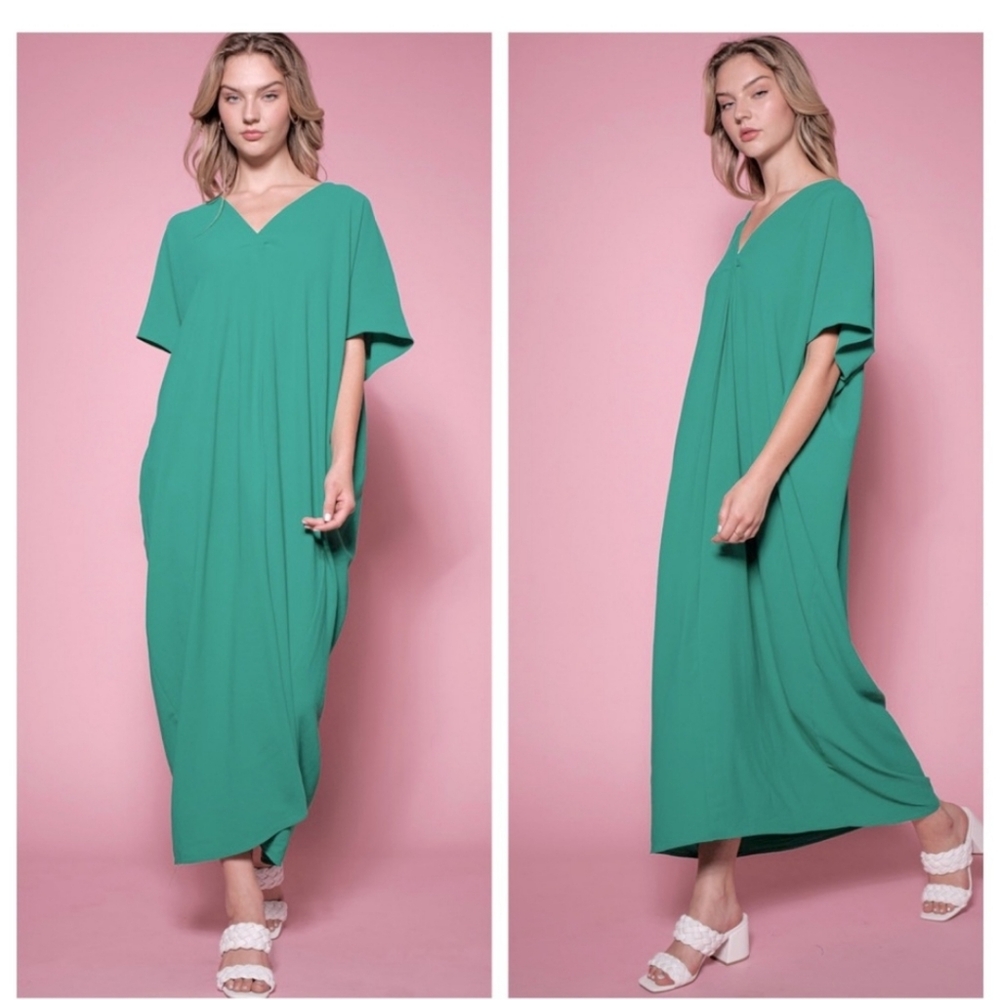 Emerald Green Maxi Oversized Kaftan Dress – Effortless, Bold, and Beautiful